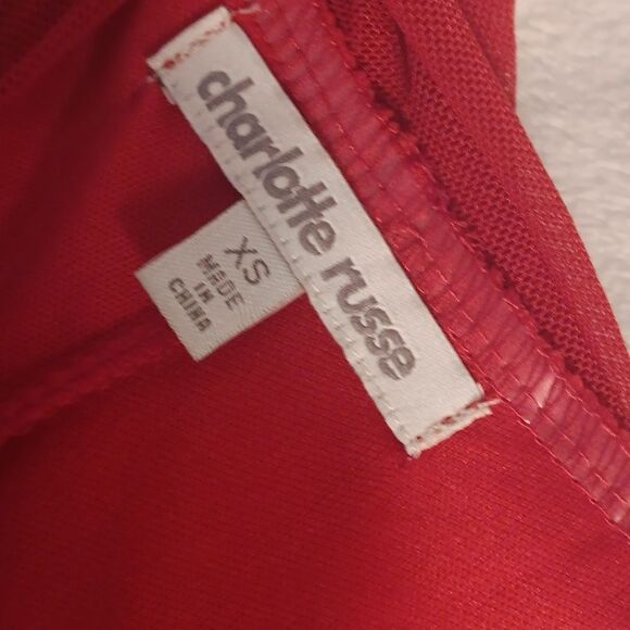 Elegant Red Bodycon Lace Dress - Picture 9 of 10